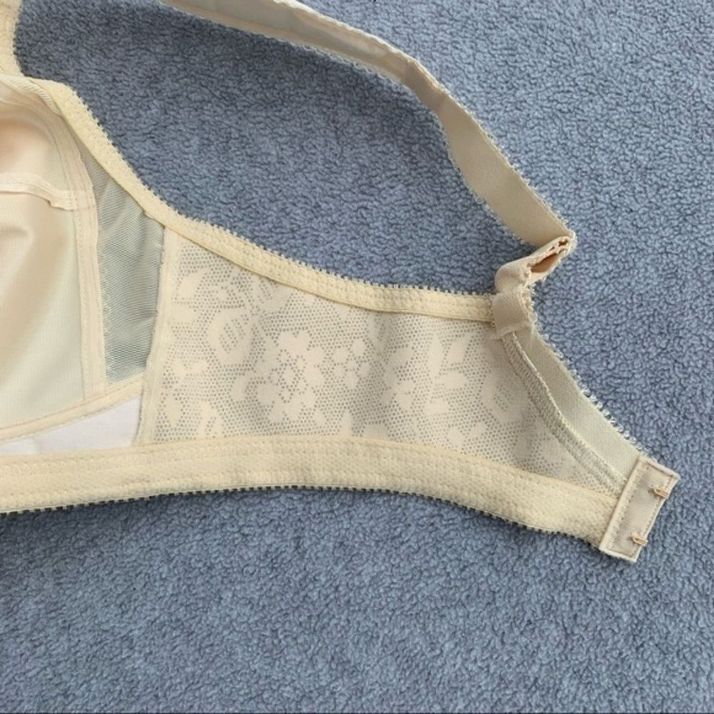 Playtex Lace Comfort Bra View 6